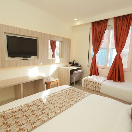 Zed Hotel - Delhi International Airport New Delhi Buitenkant foto