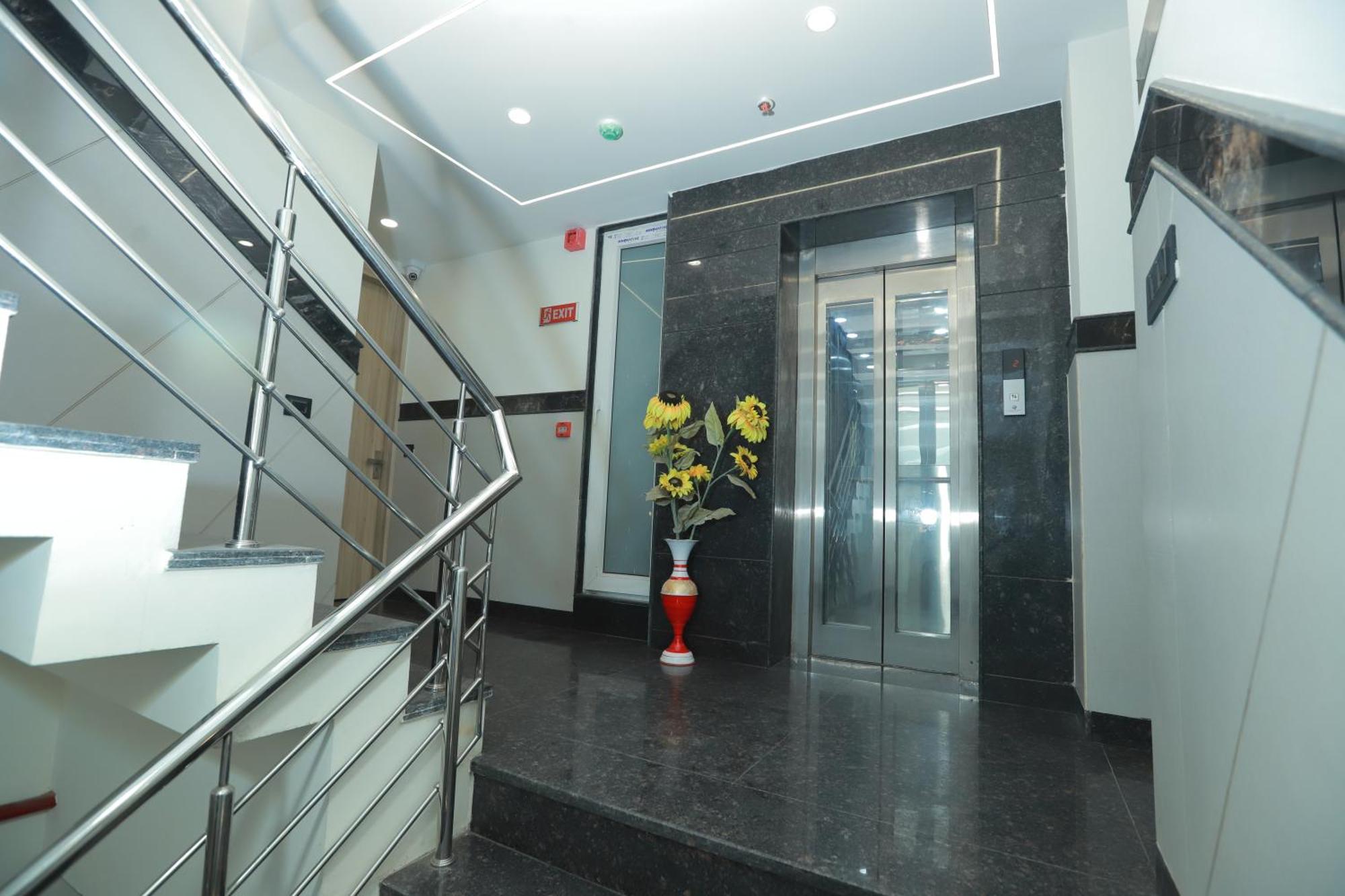 Zed Hotel - Delhi International Airport New Delhi Buitenkant foto